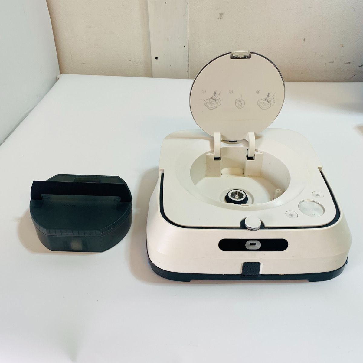 動作良好♪ アイロボット iRobot 床拭きロボット ブラーバジェット m6 Braava jet m6 ホワイト m613860 WWW_KANDAIZUMI_COM