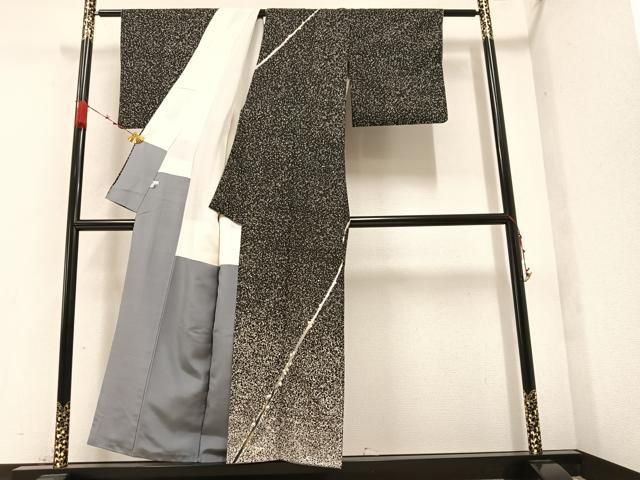 平和屋着物○訪問着 本場染大島紬 蒔糊散らし 枝花文 黒地