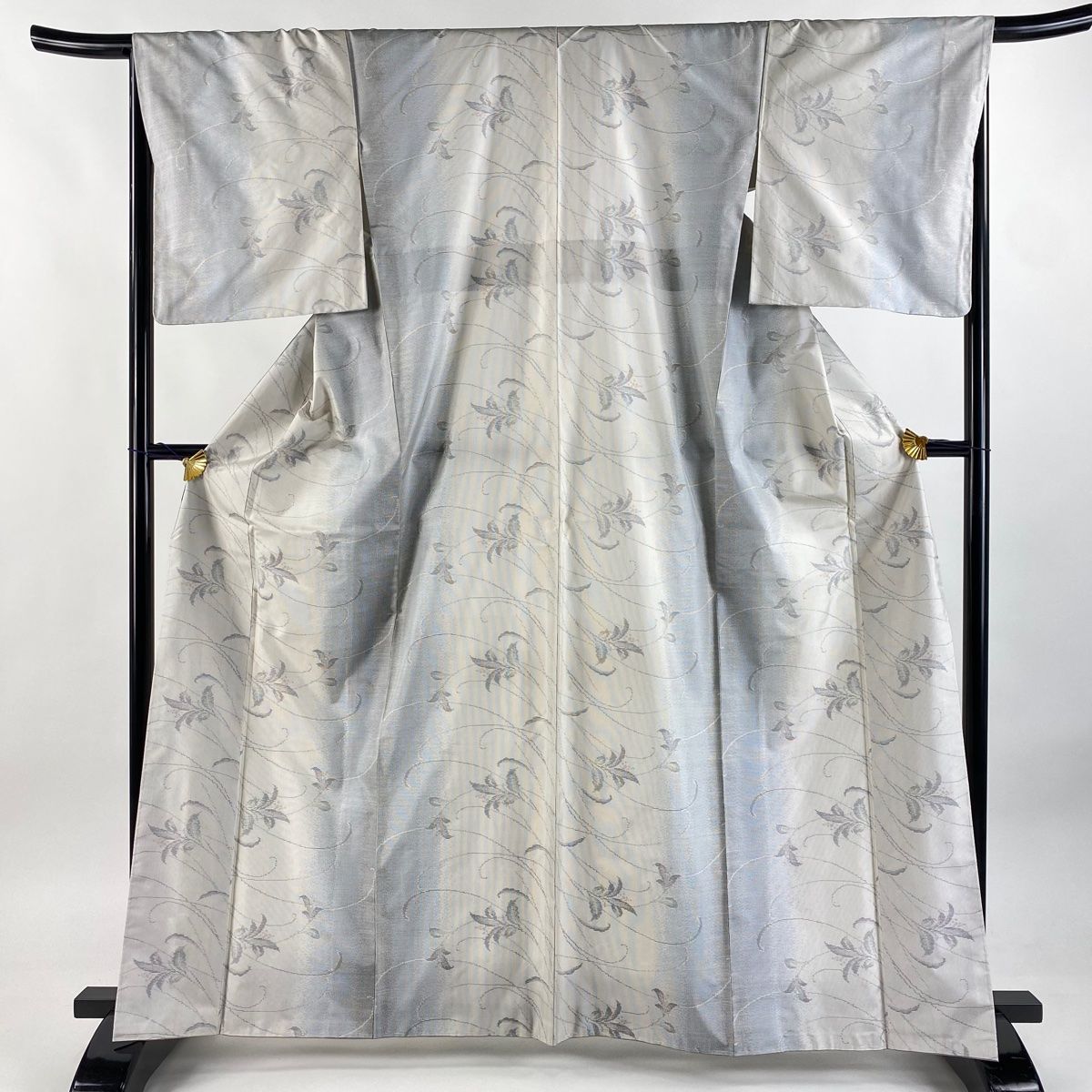 紬 身丈164cm 裄丈67cm M 袷 草花 クリーム 正絹 秀品