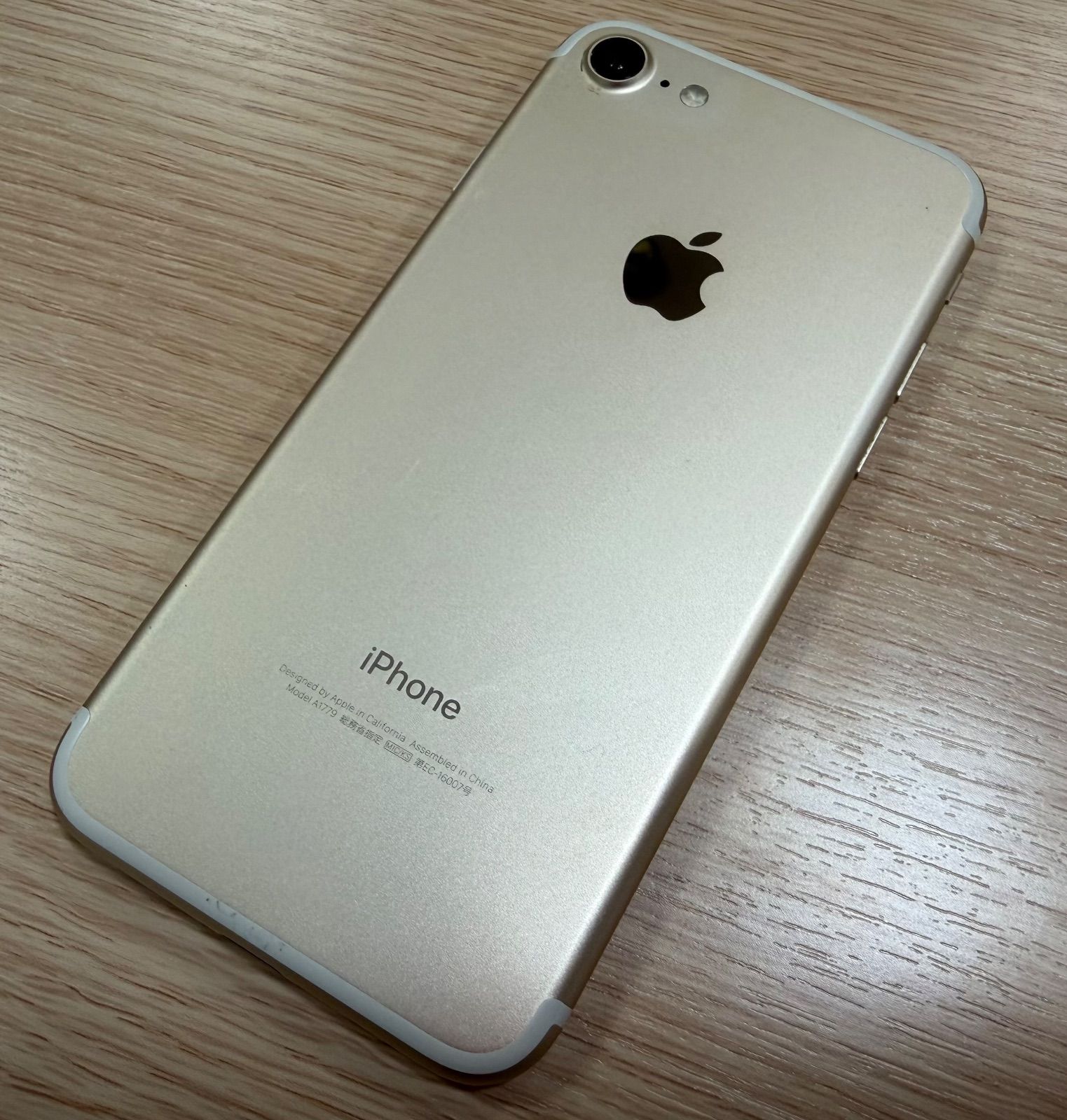 目立ったキズなし iPhone 7 Gold 128 GB docomo iPhone - iPhone 7