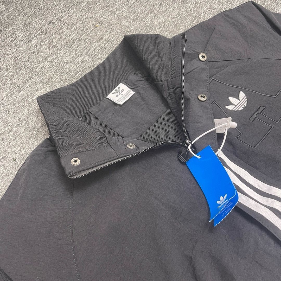 【もとこ】adidasヴィンテージ　パッチワークジャケット ブラック もとこ様専用】adidasヴィンテージ パッチワークジャケット