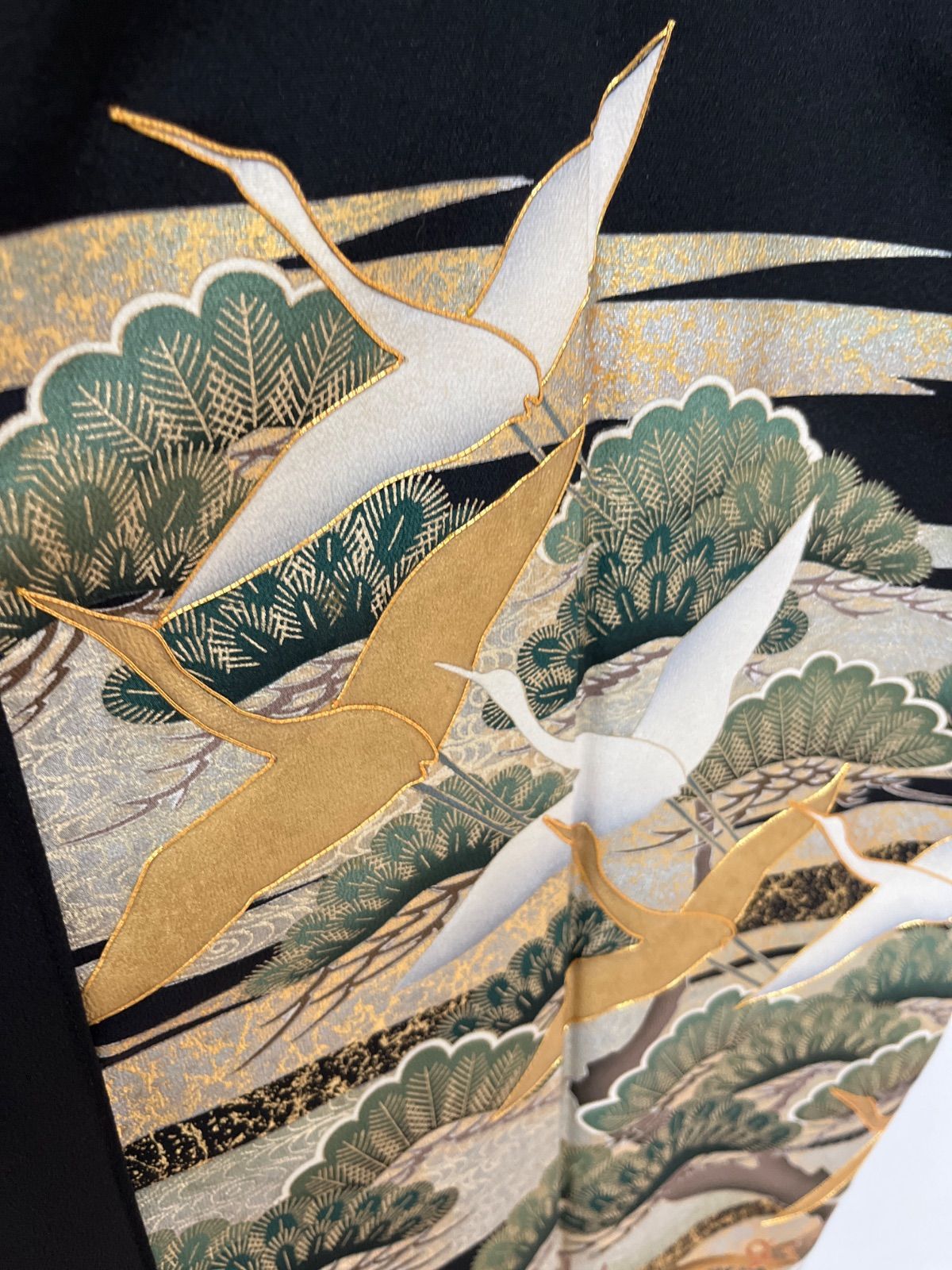 作成する 正絹着物リメイク ? 鶴 留袖 ゆったりサイズ