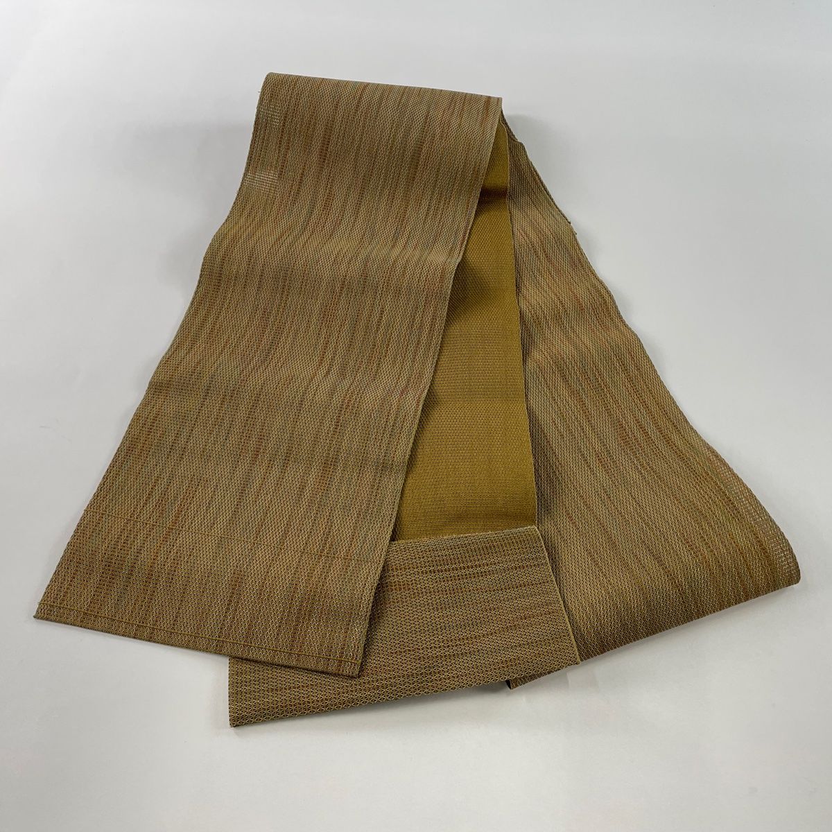 半幅帯 美品 名品 縞 幾何学 山吹茶色 正絹 中古 半幅帯 美品 名品 縞 幾何学 山吹茶色 正絹 中古 - 着物・浴衣