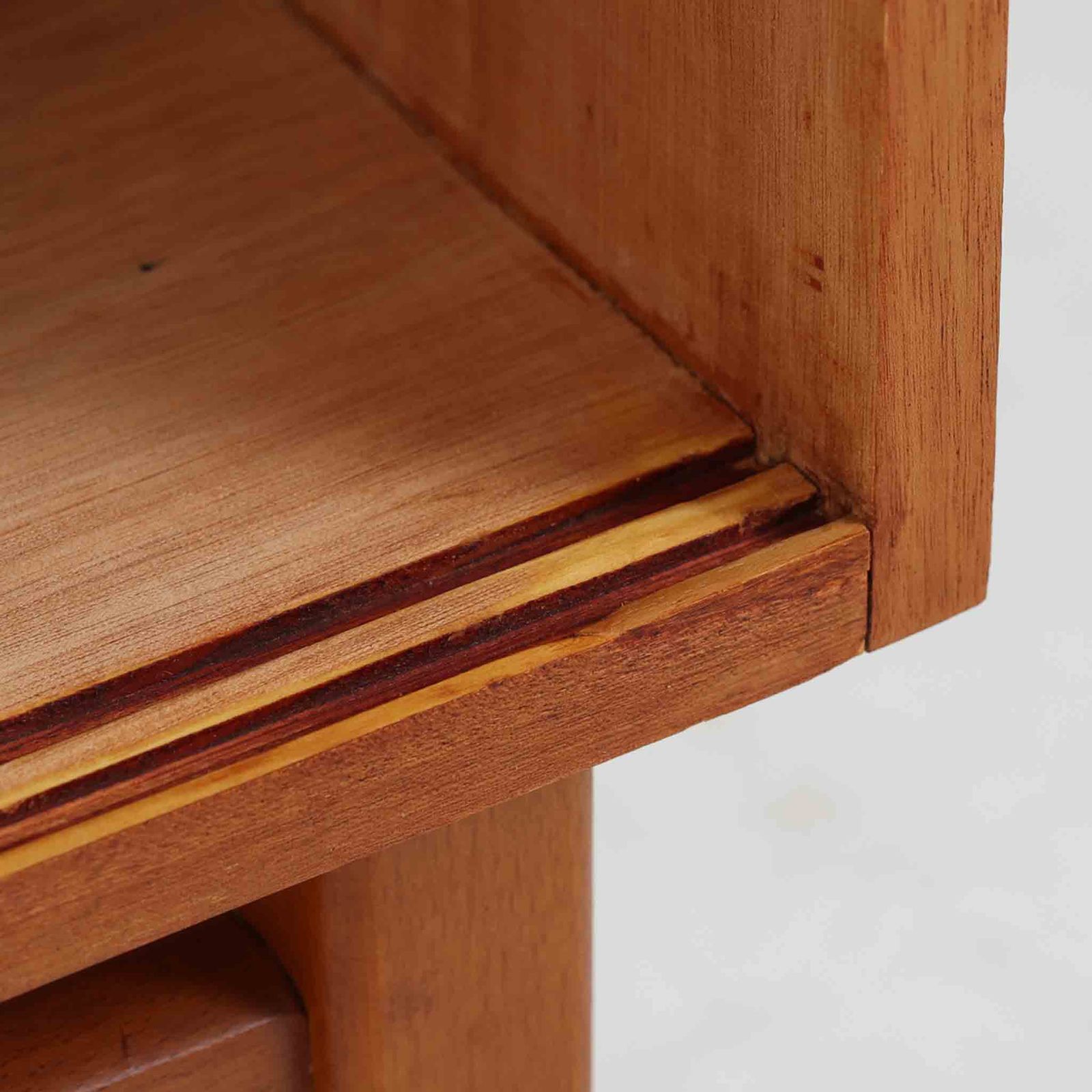 ディスプレイシェルフ