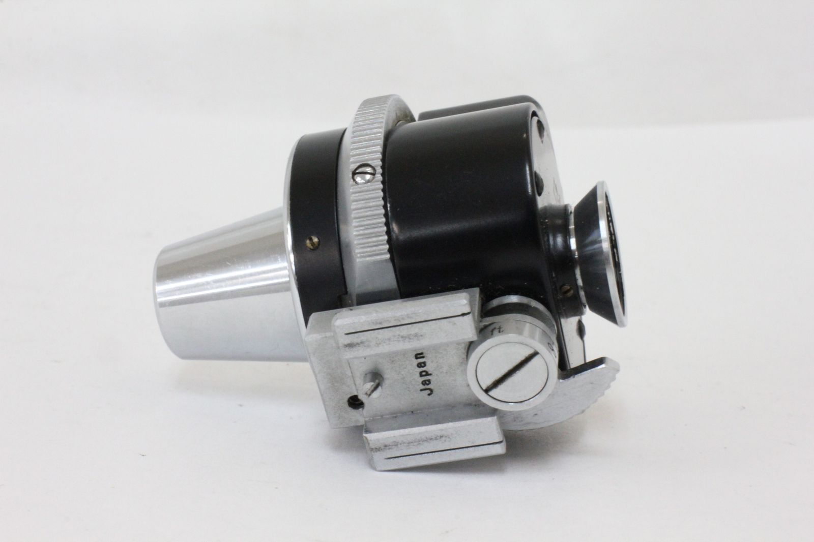 ユニバーサルファインダー