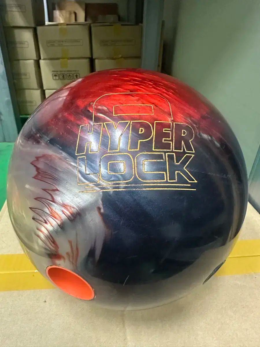 ストーム　ソリッドロック　14ポンド ボウリングボール ストーム ソリッドロック 14ポンド - メルカリ