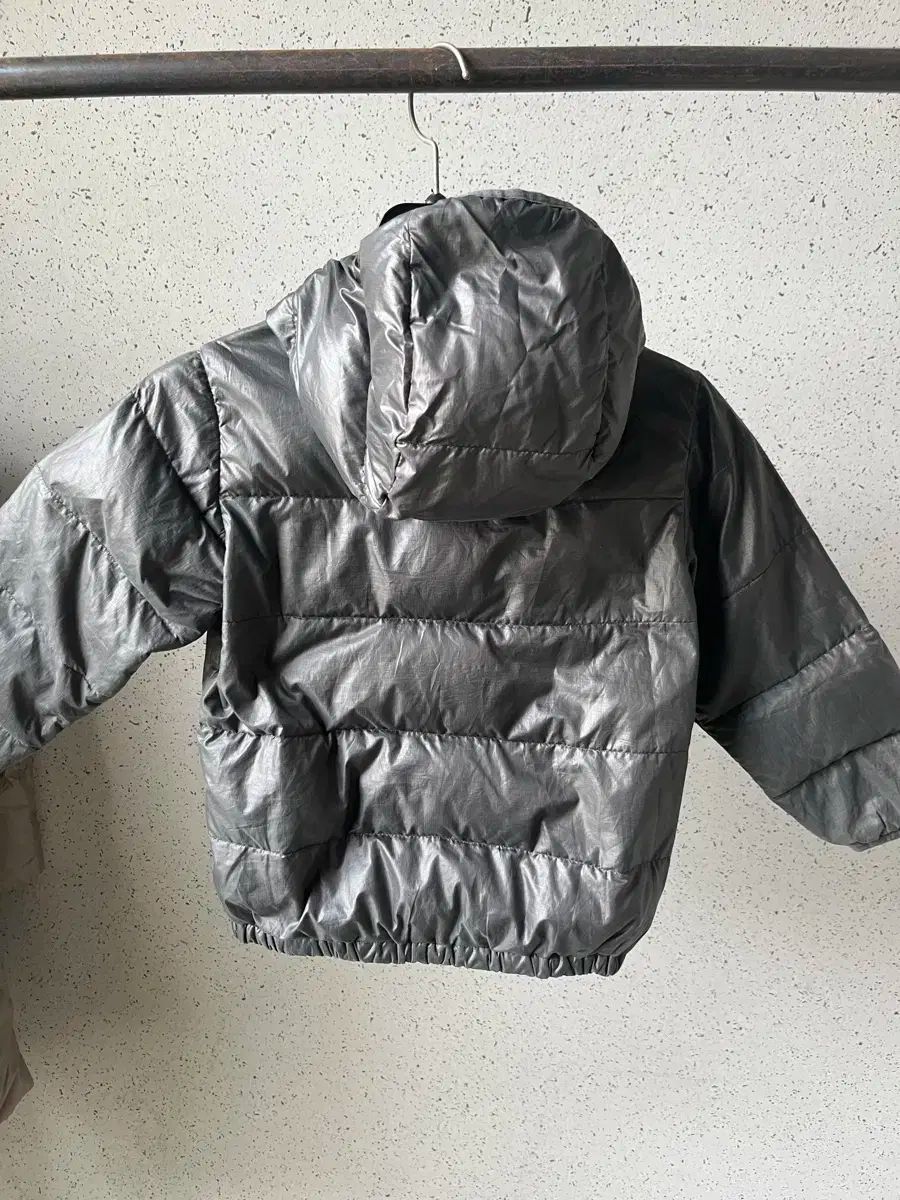 パタゴニア キッズ フルジップアップ ダウン 2 t