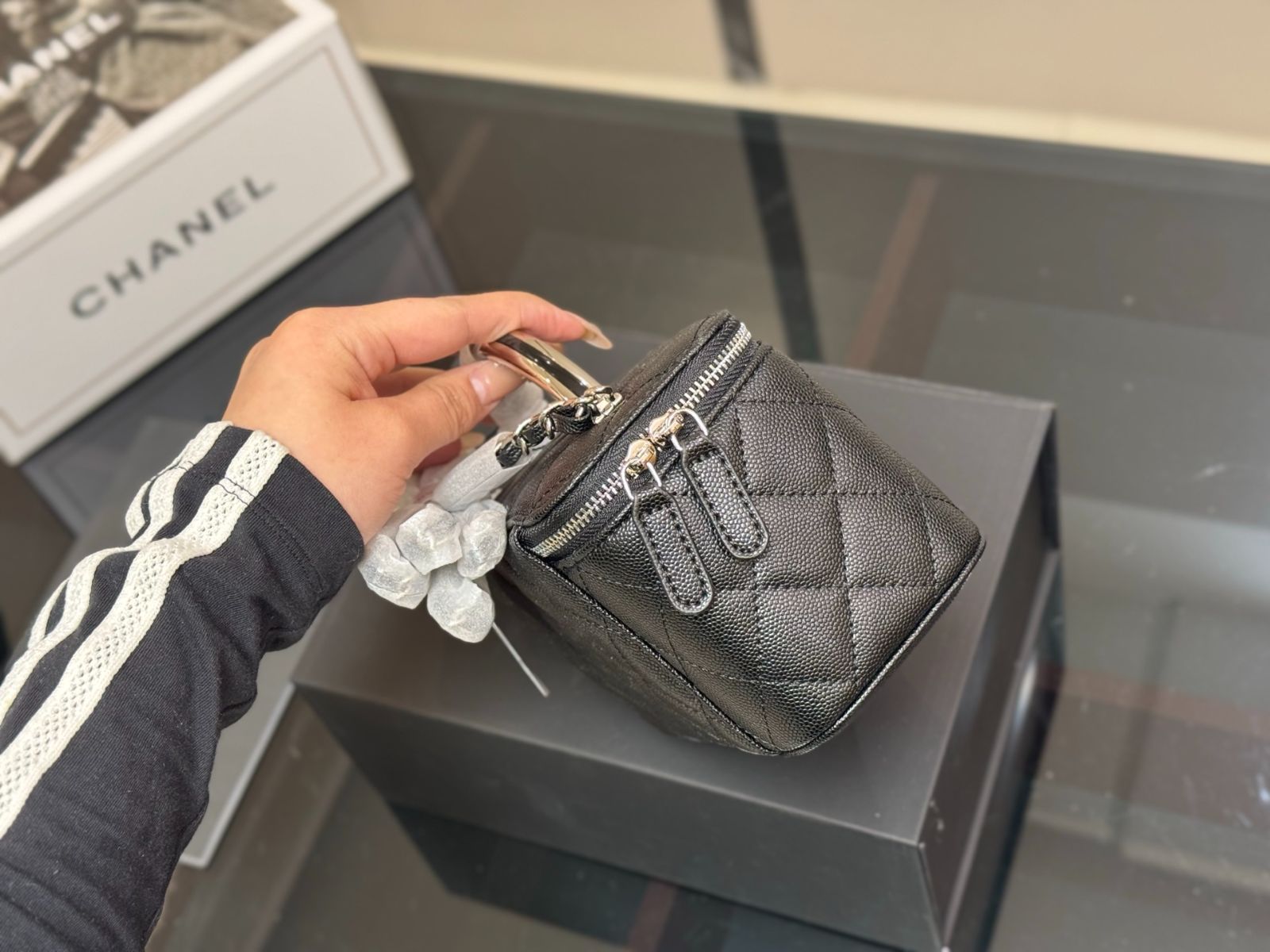 25A CHANEL ロングバニティケース ボックスバッグ ブラック 未使用 シャネル CHANEL バニティ ヴァニティー ケース AP2917