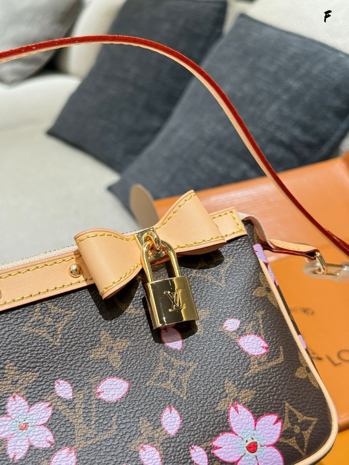 今日 LV サクラピンク マージャンバッグ 2025 New Model