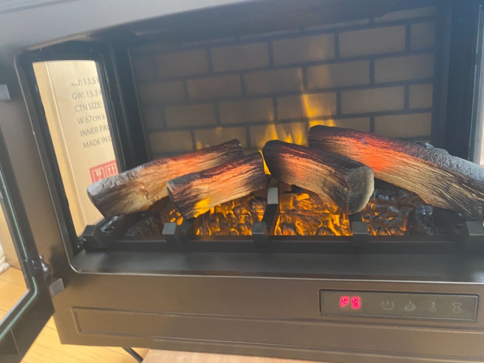 癒される炎 POWER HEATパワーヒート 暖炉型 ファンヒーター（クリーム