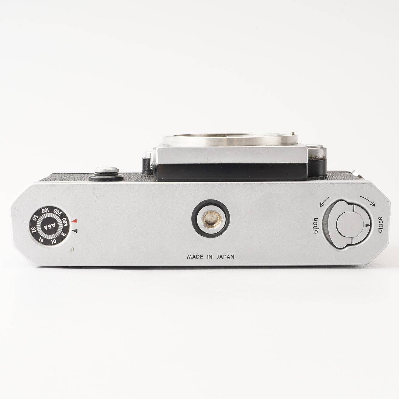 ニコン Nikon F アイレベル 35mm 一眼レフフィルムカメラ シルバー