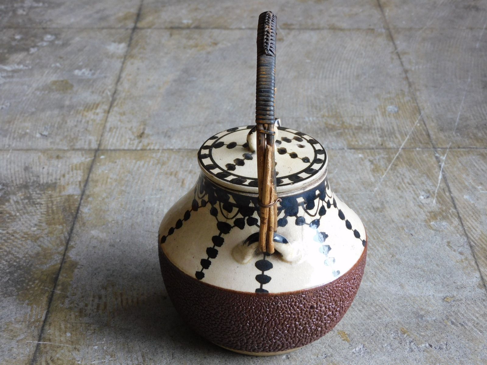 古民芸 相馬焼 勿来釉に瓔珞紋 土瓶 HK-a-05527 民窯 急須 勿来 相馬 検 本郷 笠間焼 益子焼 麦藁手 WWW_OLIVIERBERNSTEIN_COM