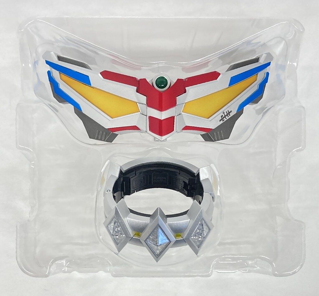 BANDAI - ウルトラレプリカ　ウルトラマンゼロ　ウルトラゼロアイ　ウルトラゼロブレスレット Amazon.co.jp: 【プレミアムバンダイ限定】ウルトラレプリカ