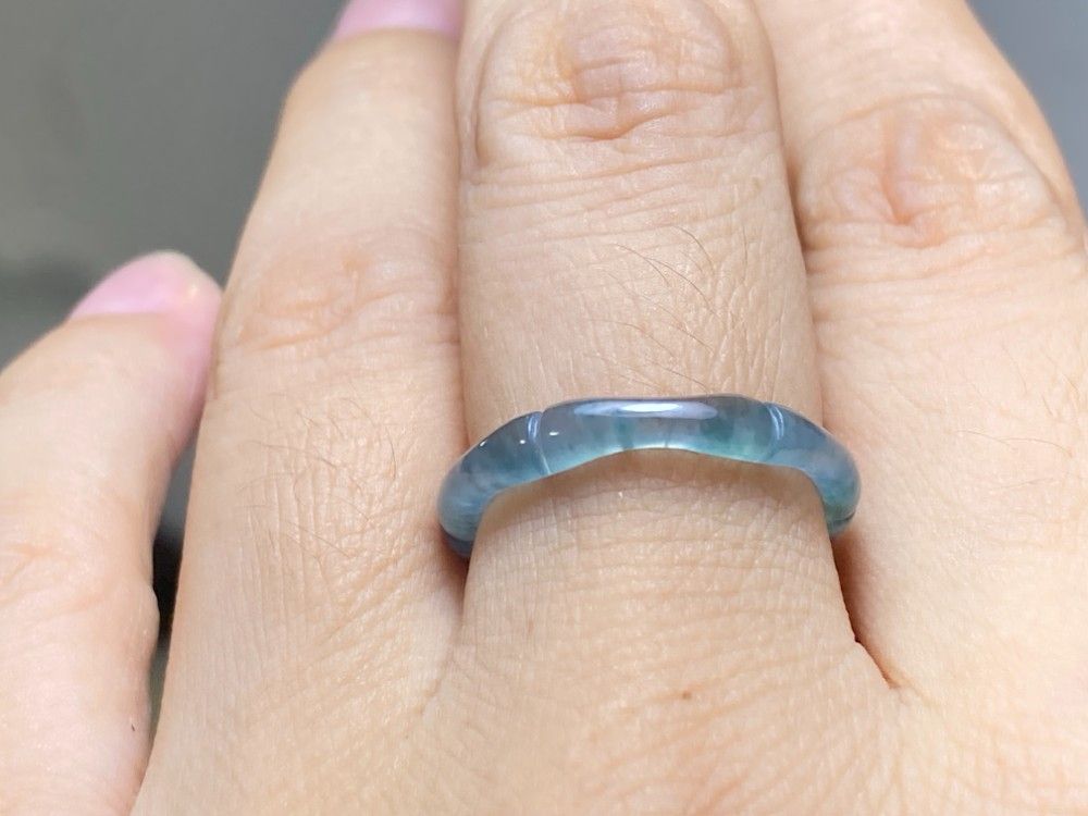 L12-111 氷種 深灰藍 15.5号 グアテマラ産 本翡翠 くりぬき リング L13-