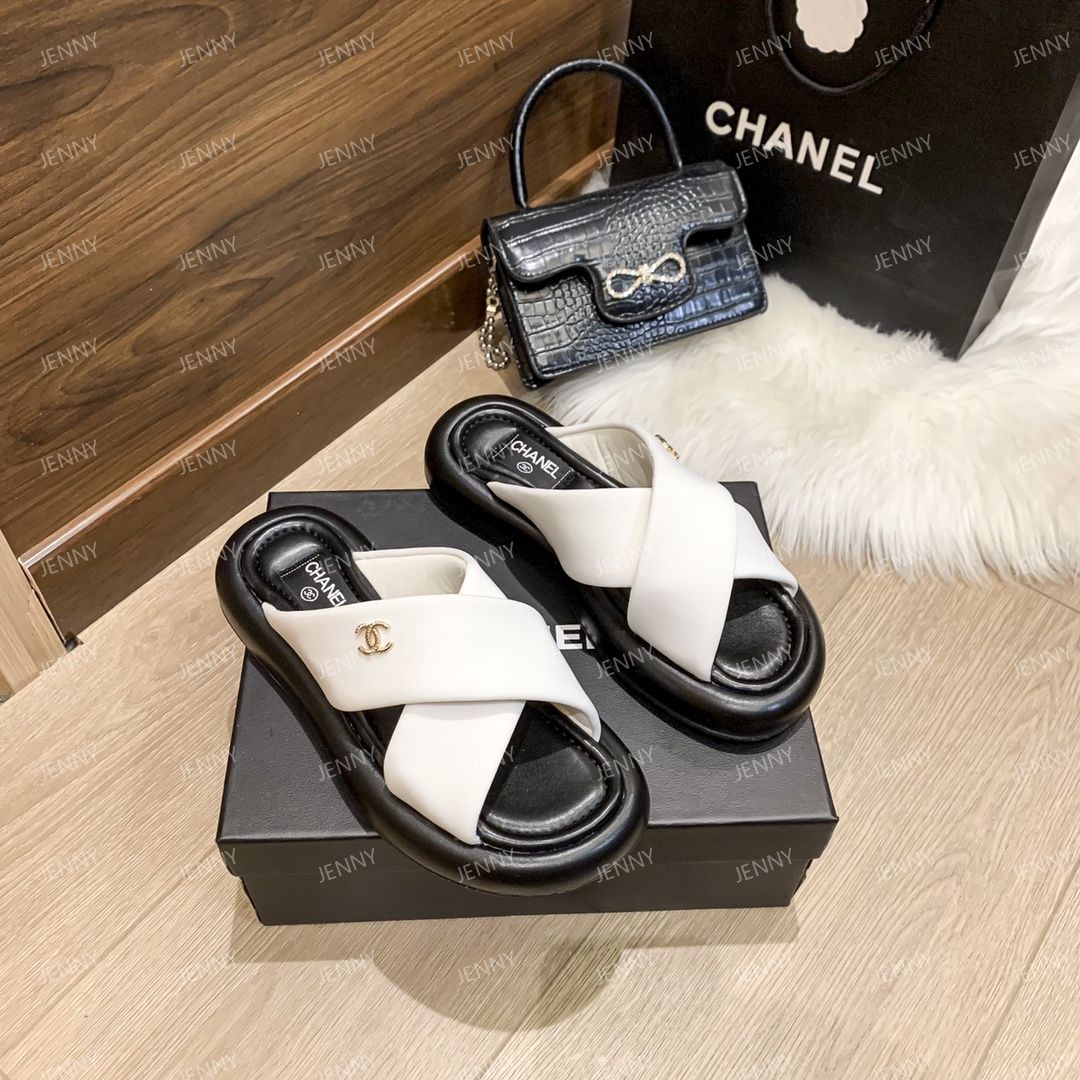 CHANELシャネル 大人気 レザー 厚底 サンダル ホワイト