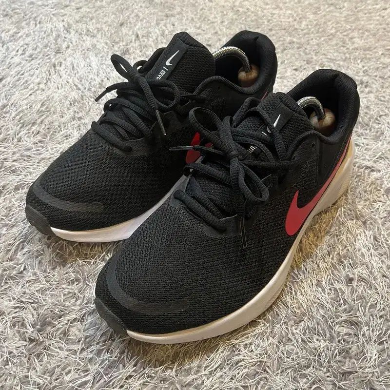 NIKE(ナイキ) レボリューション 7 ランニングシューズ スニーカー 275 G03618