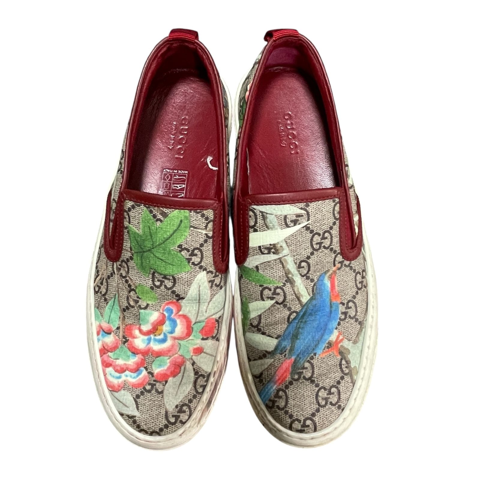 ❤専用でございます❤上質【GUCCI】レザー赤スリッポンスニーカー GGパターン 上質【GUCCI】レザー赤スリッポンスニーカー GGパターン
