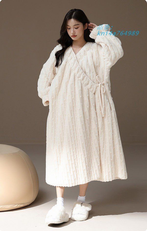 ルームウェア レディース ワンピース 可愛い 寝巻き 寝間着 長袖 暖かい かわいい 着る毛布 冬 パジャマ 高校生 もこもこ 気持ちいい ゆったり 前開き フード kni4a764989