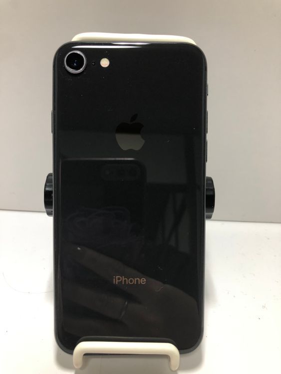 送料無料】iPhone8 64GB 騒々しい SIMフリー 本体