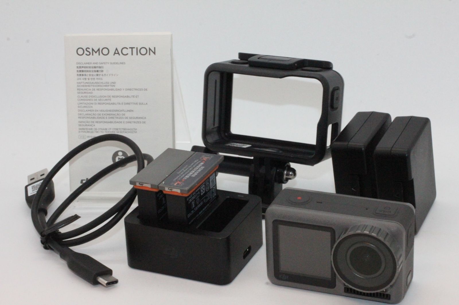 DJI OSMO Action アクションカメラ 予備バッテリーと自撮り棒付き