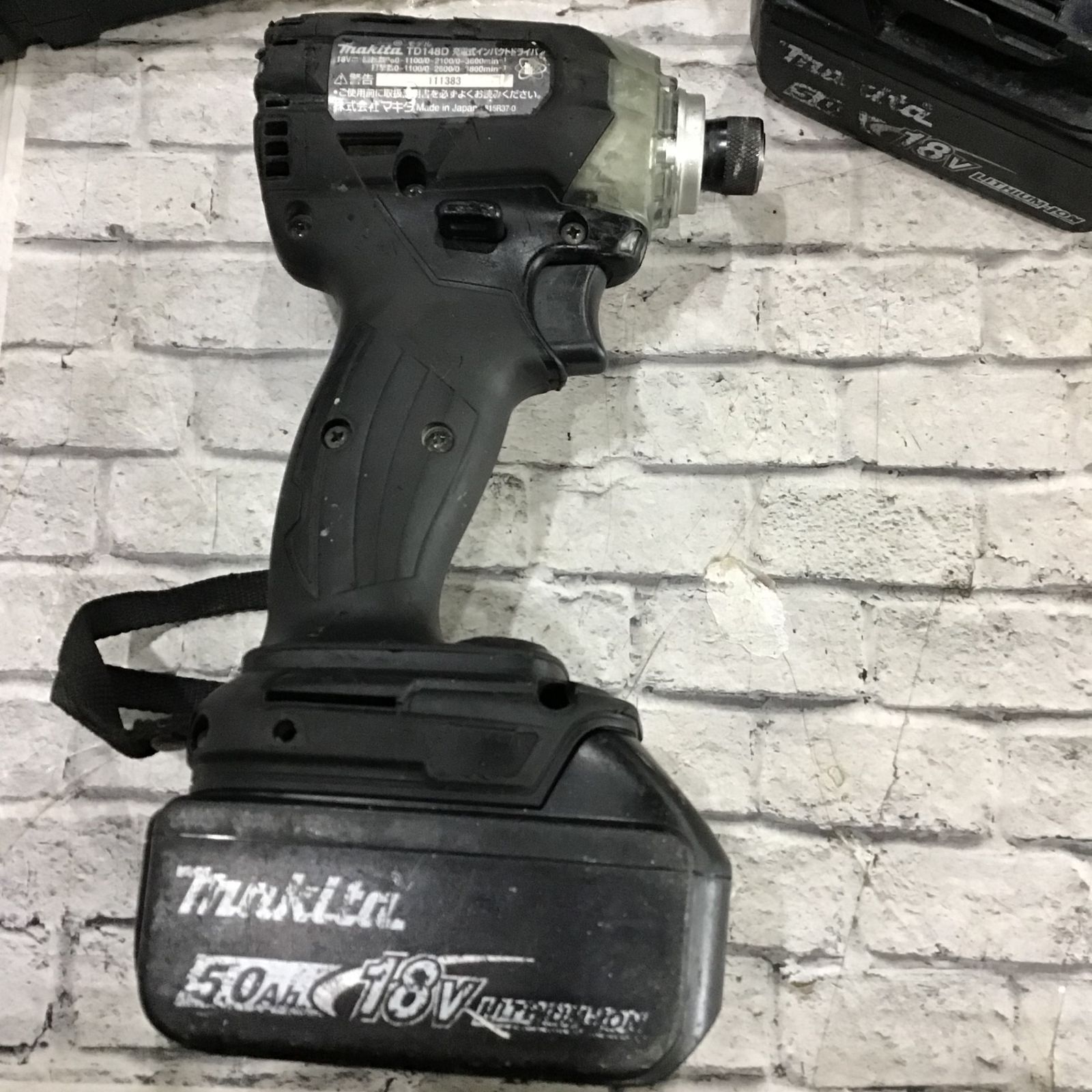 美品】マキタ TD148DRTXB 充電式 インパクトドライバー (黒) 18V