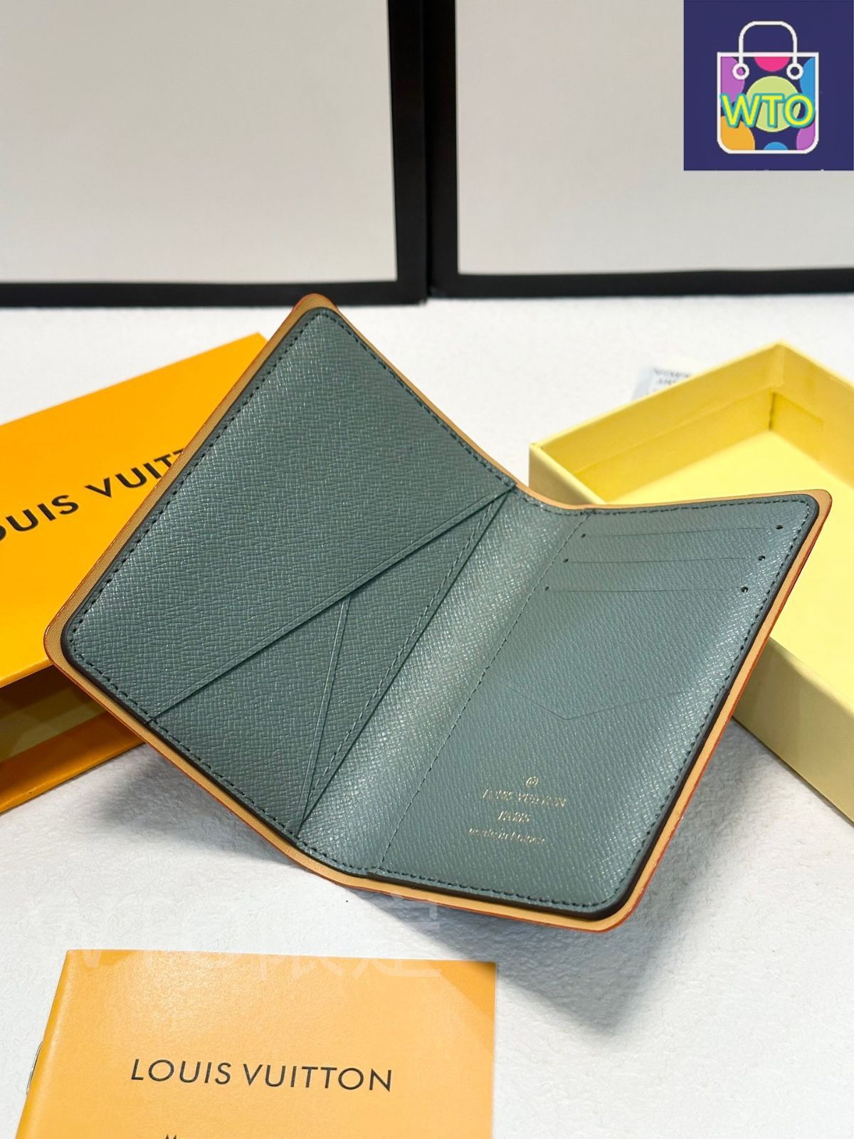 LV レーザーグレーのカードケース兼財布