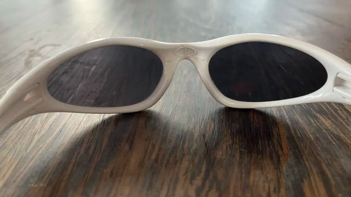 ［希少］オークリーminute 90s初期　パールホワイト OAKLEY MINUTE 1.0 PEARL WHITE 90'S VINTAGE Y2K DISCONTINUED