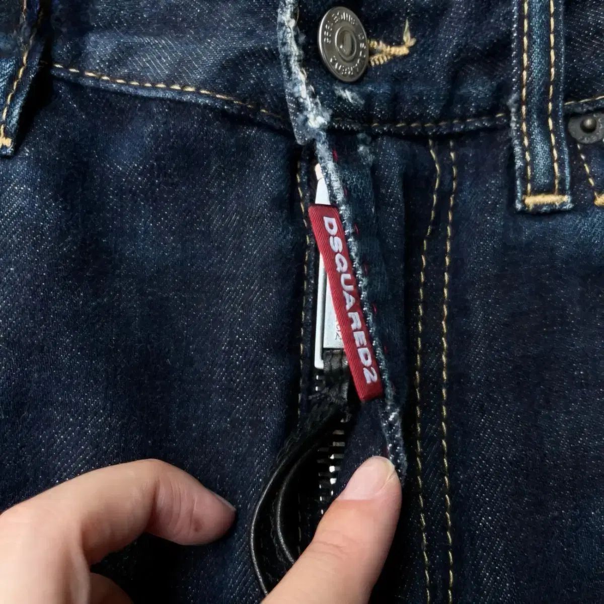 31 DSQUARED
