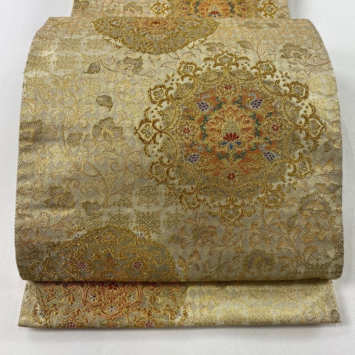 連休Sale! 夏物 正絹唐織 六通柄袋帯 刺繍のような四季の草花 金銀糸 美品 連休Sale! 夏物 正絹唐織 六通柄袋帯 刺繍のような四季の草花 金