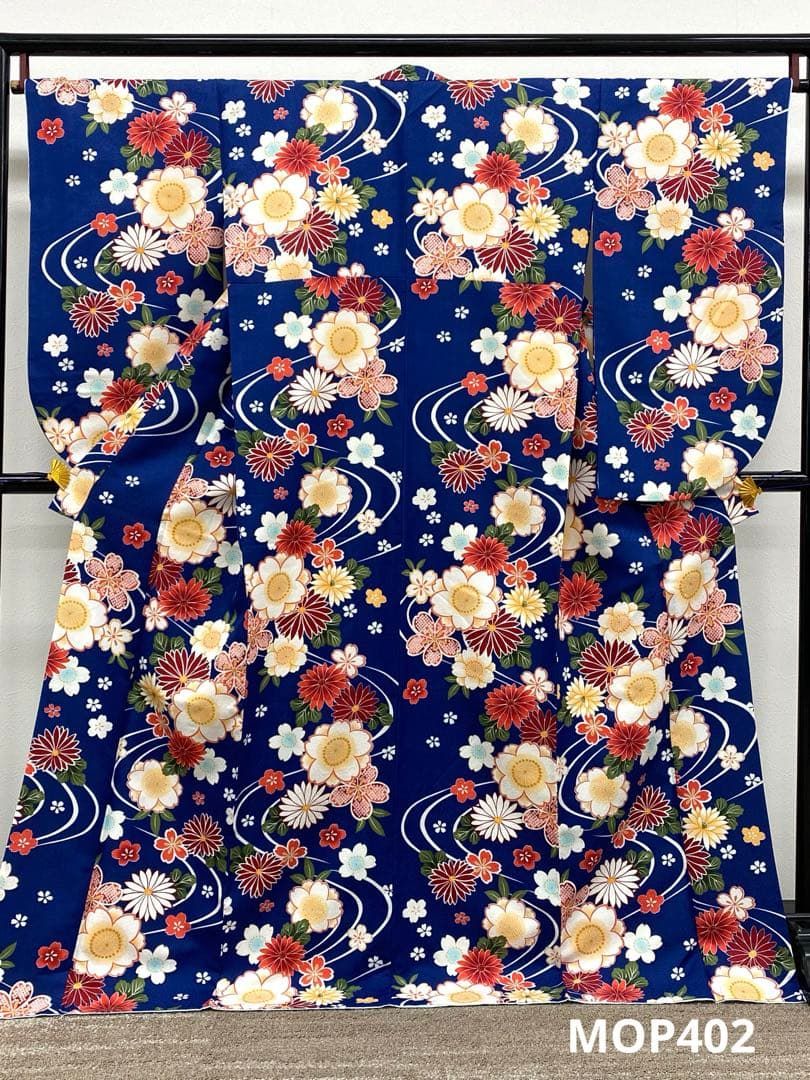 2尺袖 ポリエステル着物 紋意匠 桜 袴向き 2尺袖 ポリエステル着物 紋意匠 桜 流水 袴向き - メルカリ