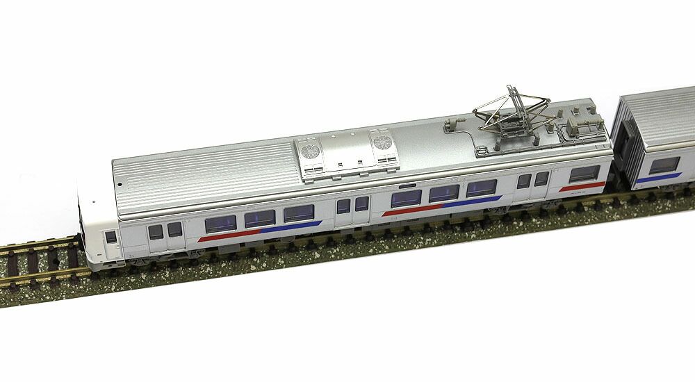 （新品、未走行）JR九州811系100番代+0番代8両編成セット（動力付き） 初回生産限定仕様】 JR九州 811系 (100番代+0番代) 8両編成