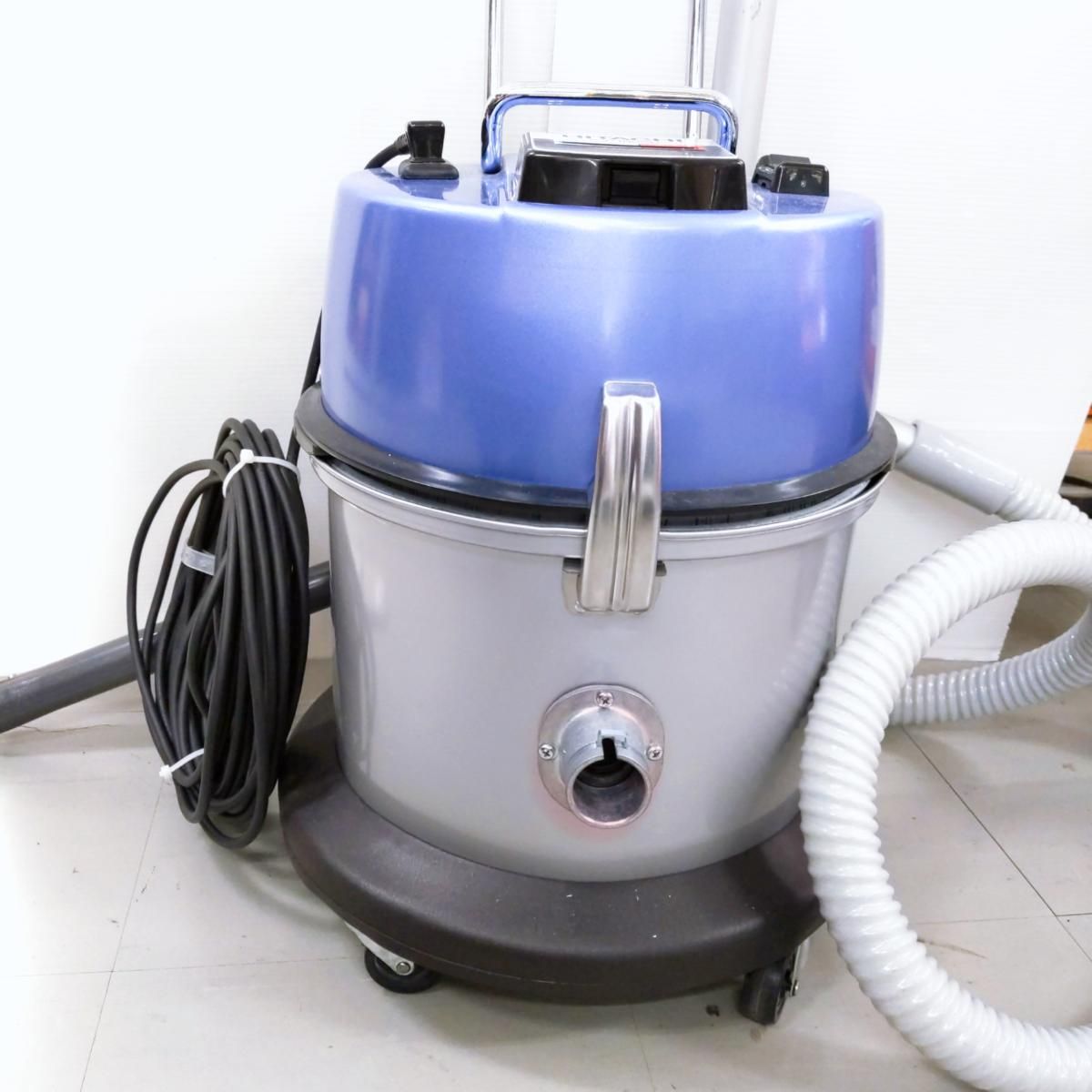生活家電 【品】日立 業務用掃除機 2016年製 CV-100S6〇YR-53803