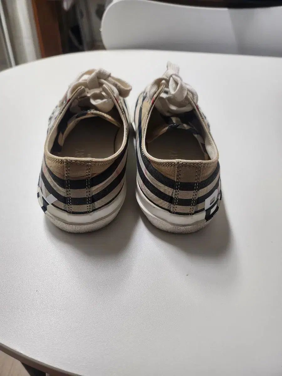 BURBERRY バーバリー