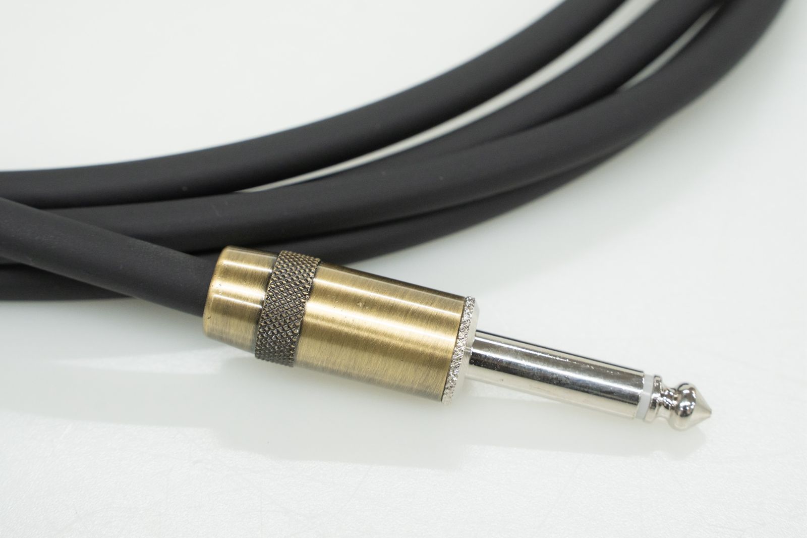 CABLES |