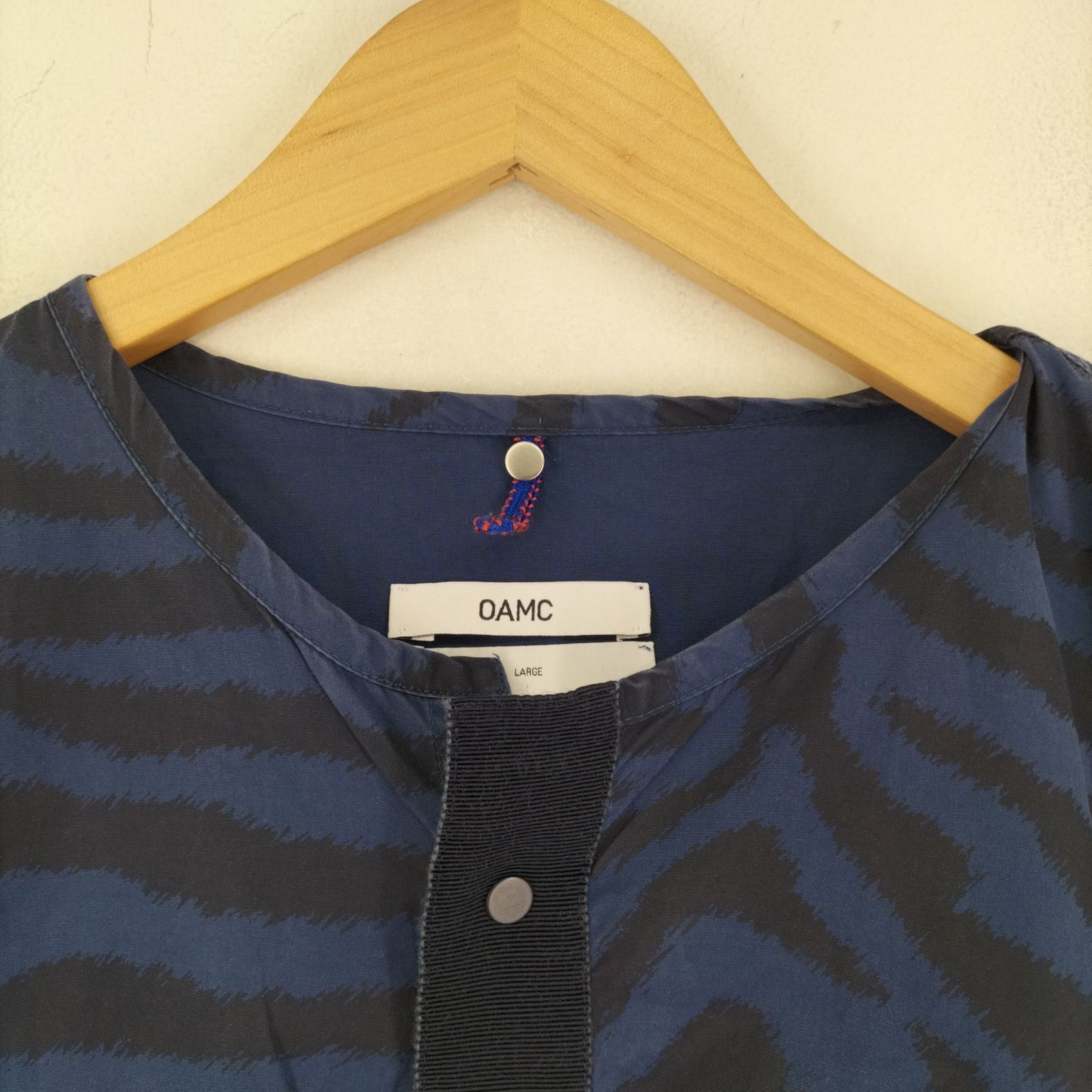 オーエーエムシー OAMC ゼブラ柄 S/S ノーカラーシャツ メンズ import 