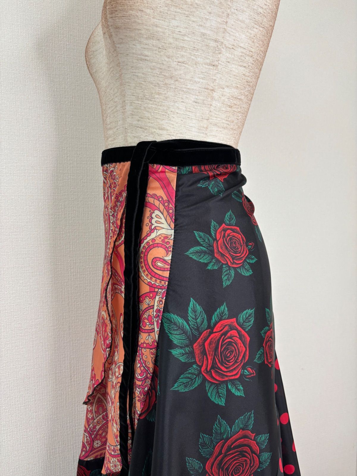 ⭐︎フラメンコ巻きスカート ファルダ⭐︎ フラメンコ 巻きスカート 水玉 ブラック×レッド FMS-1