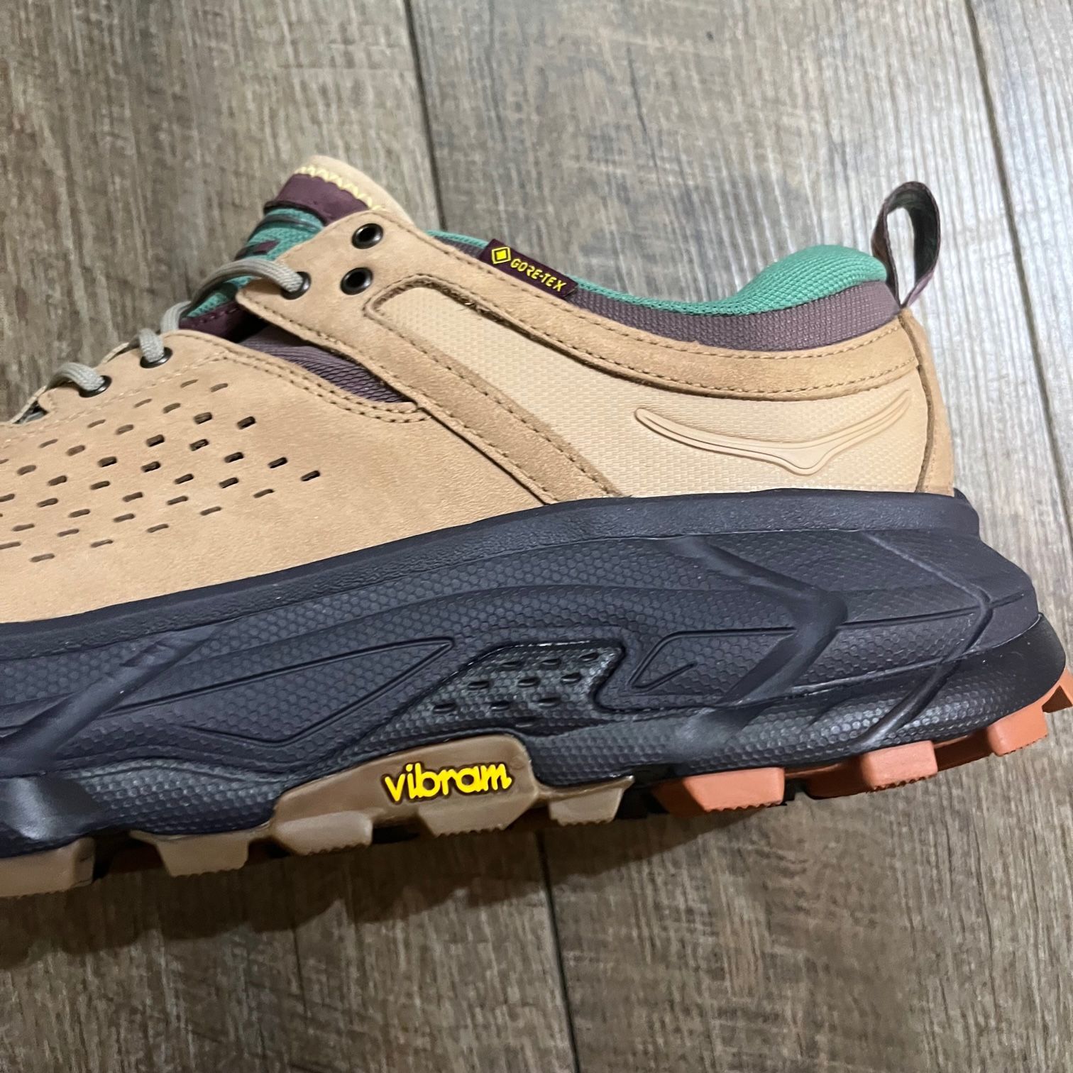 美品 Hoka One One Tor Ultra Low Bodega 1145771 トレッキング 