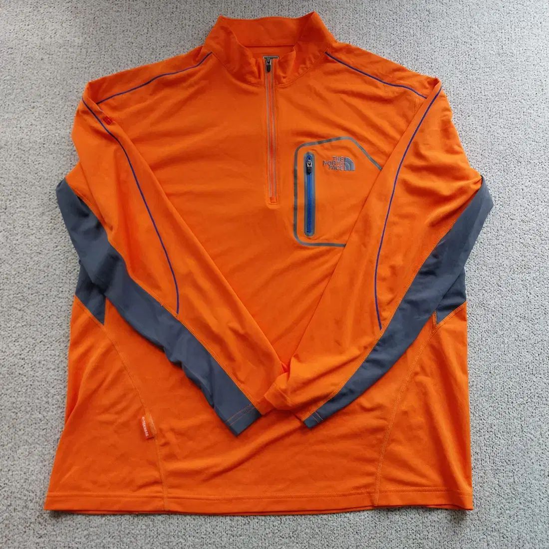 THE NORTH FACE(ザノースフェイス) 正規品 ハーフジップ 長袖 Tシャツ 105 サイズ C12982