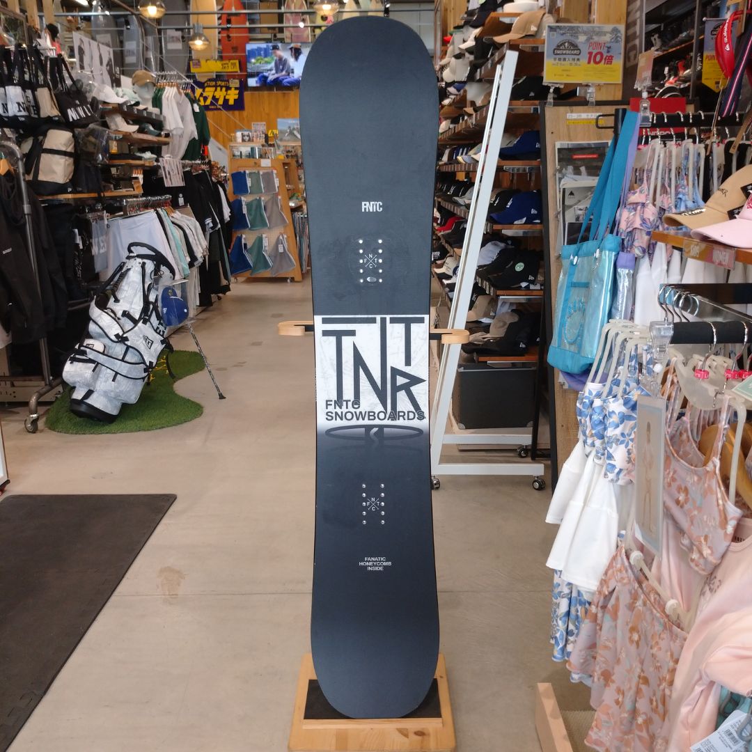 FNTC TNTR スノーボード 147cm FNTC TNTR 147cm 21-22 FLUX DS 20-21 mサイ