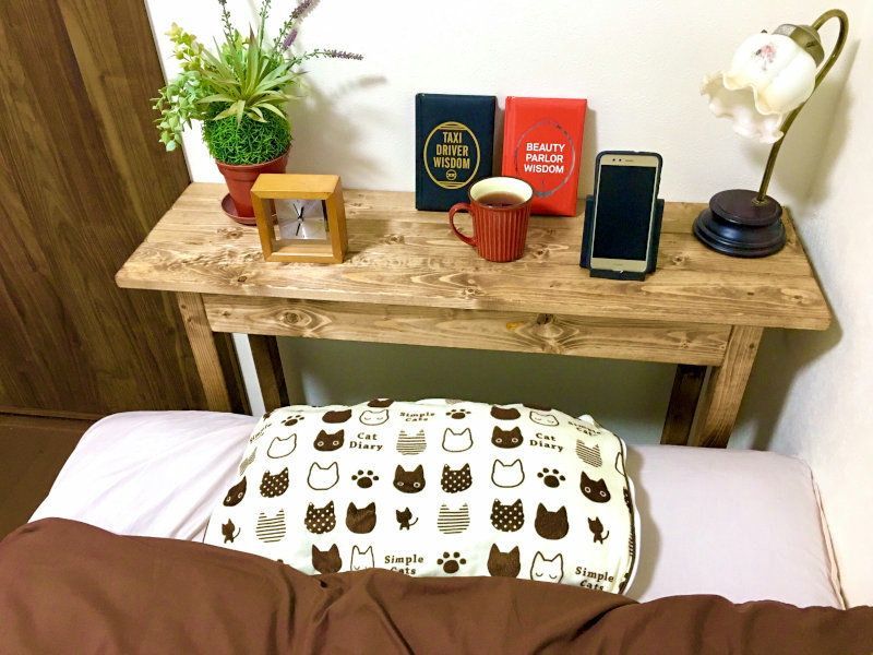 ハンドメイド ナイトテーブル チーク色