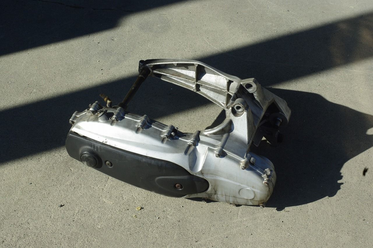 ヤマハ T-MAX500 SJ02J 純正 スイングアーム 初期不良は到着後1週間以内