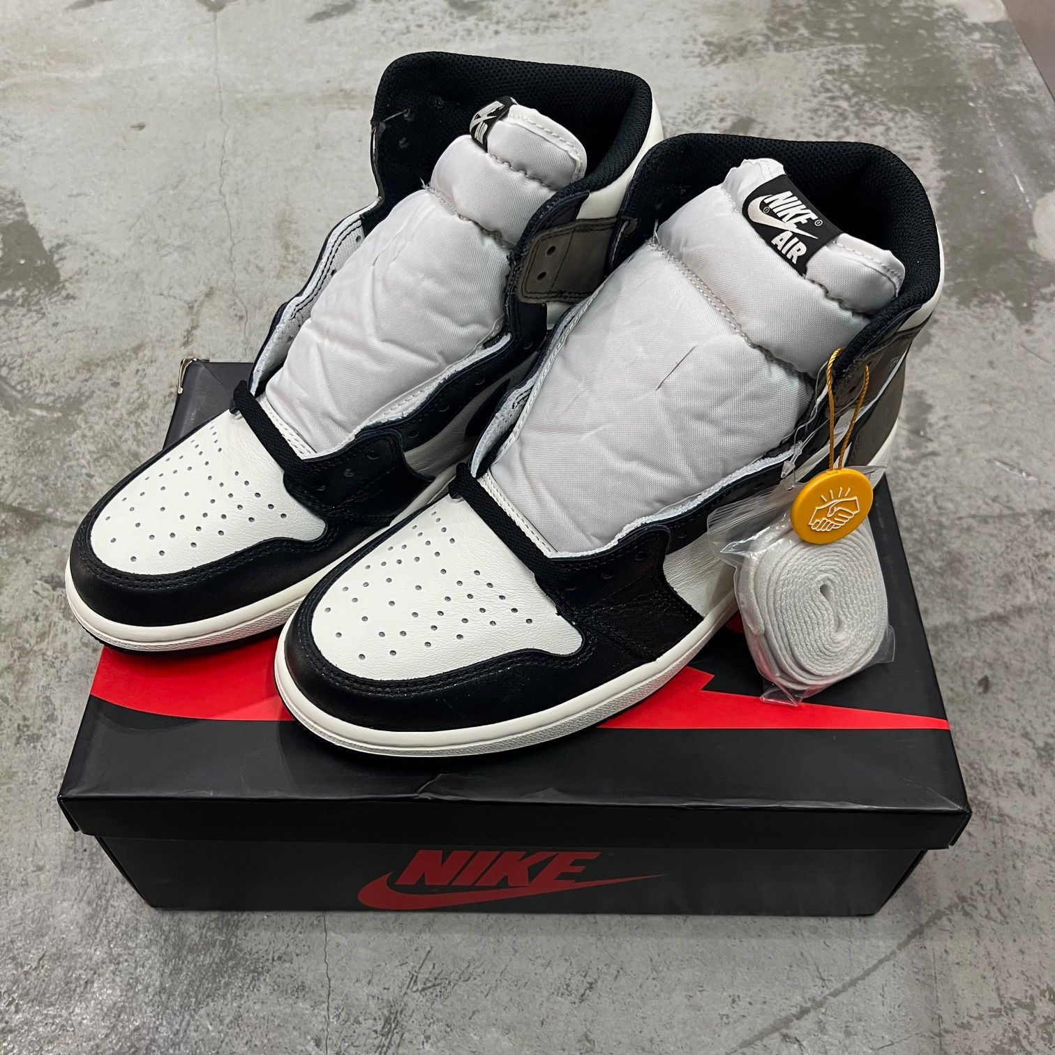 Nike Air Jordan 1 High OG Dark Mocha 555088-105 ジョーダン1 