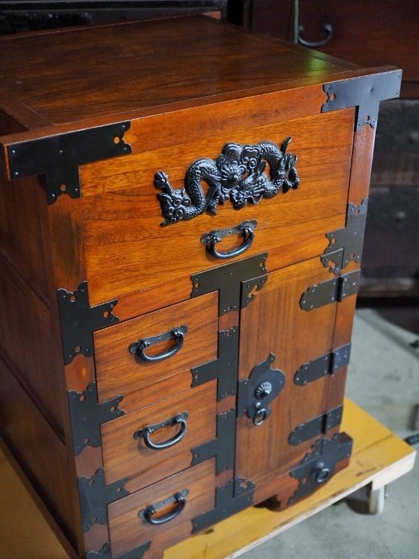 小型なアンティーク調 車箪笥 アンティークチェスト 現代モノ 古録展 品番S10796