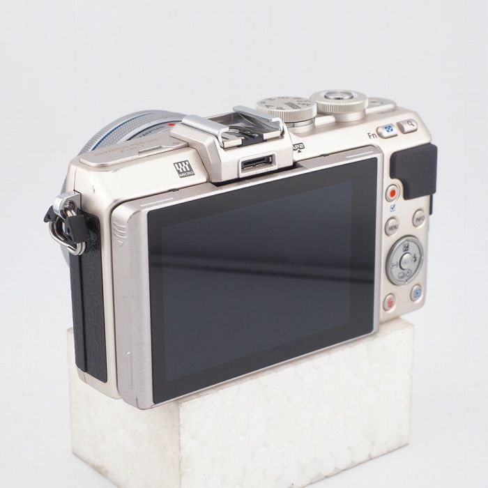  オリンパス OLYMPUS E-PL 7 EZダブルズームキツト シルバー その他 カメラ