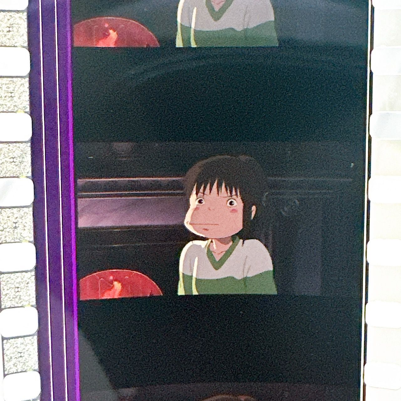 ジブリ　フィルム　千と千尋 レア！スタジオジブリ 千と千尋の神隠し 35mm 映画フィルム 「ここで