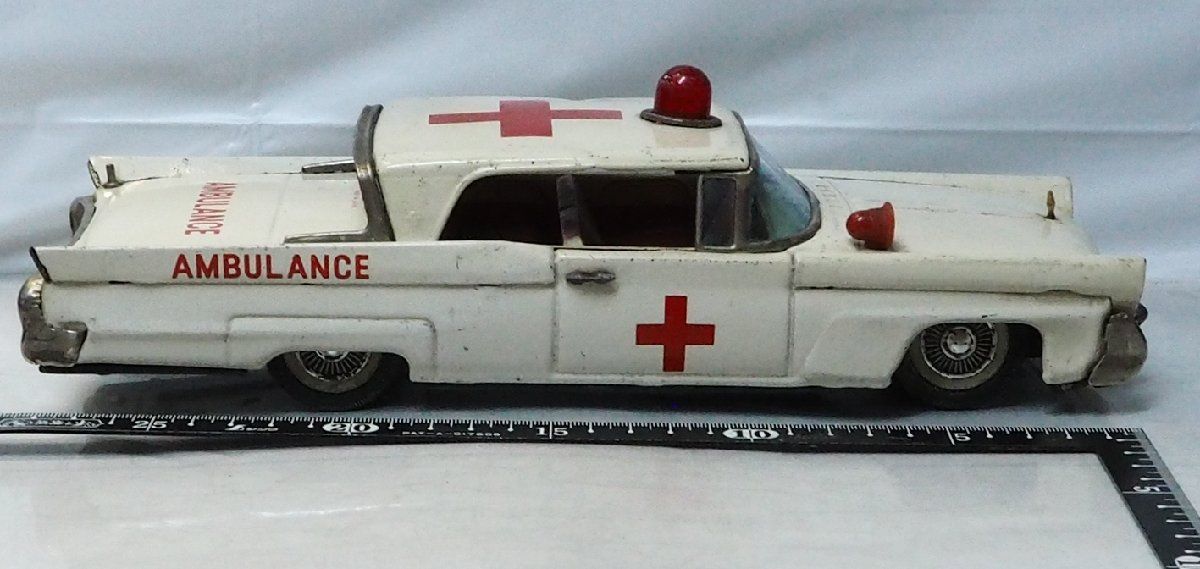 萬代屋 (58 LINCOLN continental AMBULANCE MarkⅢリンカーン