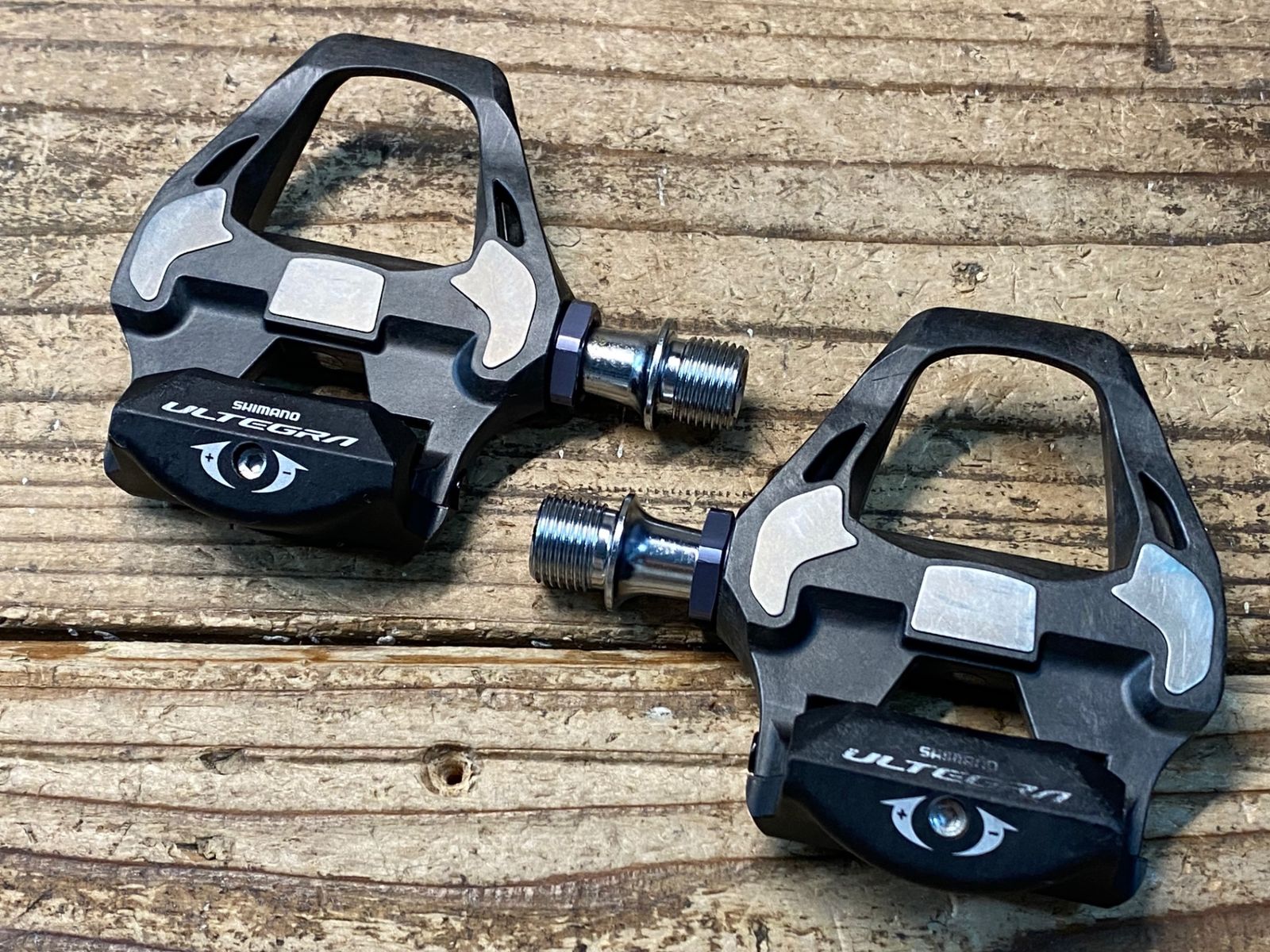 SHIMANO PD-R8000 SPD-SL ULTEGRAビンディングペダル Amazon | シマノ PD-R8000-L (プラス4mm軸仕様) ULTEGRA SPD-SL