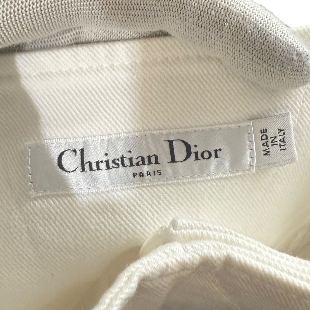 Christian Dior ホワイトデニム 40 Christian Dior☆ホワイトデニムF34☆ ダメージ加工 - メルカリ