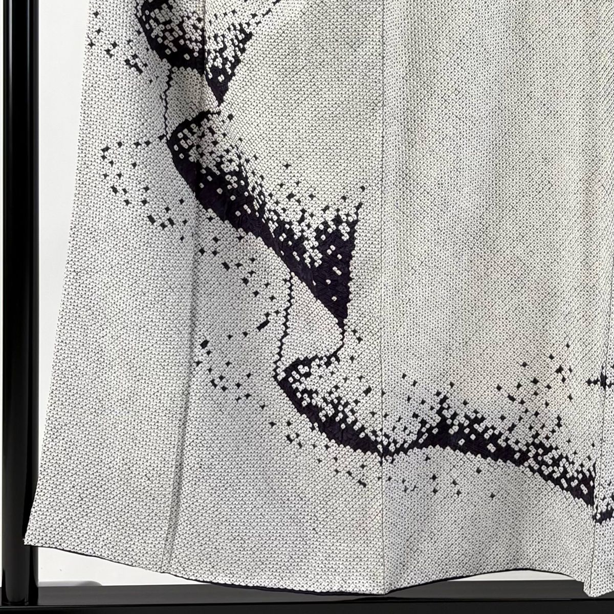 訪問着 身丈156cm 裄丈63cm S 袷 幾何学 総絞り 灰白 正絹 秀品