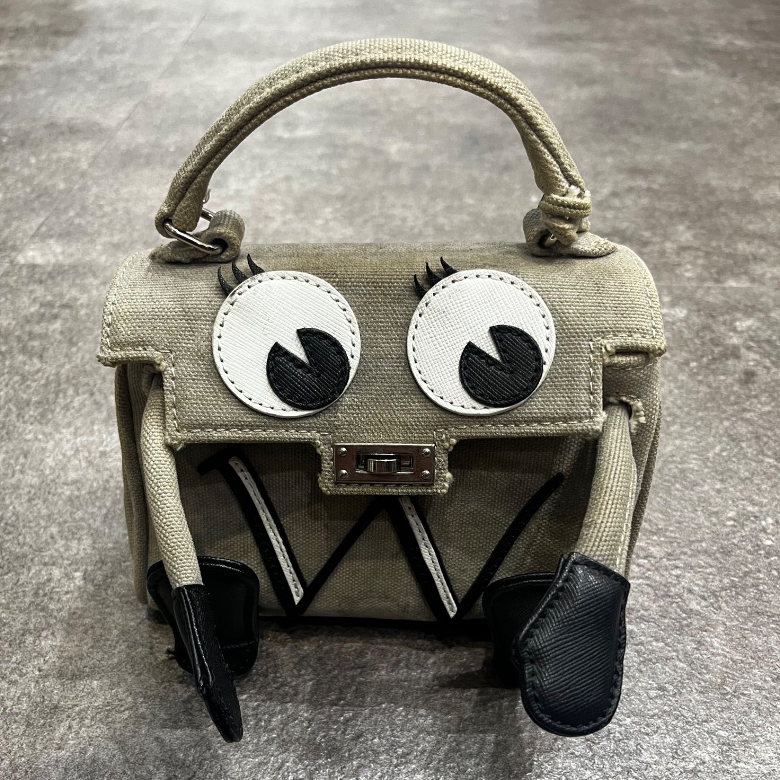 ほぼ未使用✨ レディメイド　ショルダーバッグ　モンスターバッグ 2way READYMADE＞ AS MONSTER BAG/ショルダーバッグ
